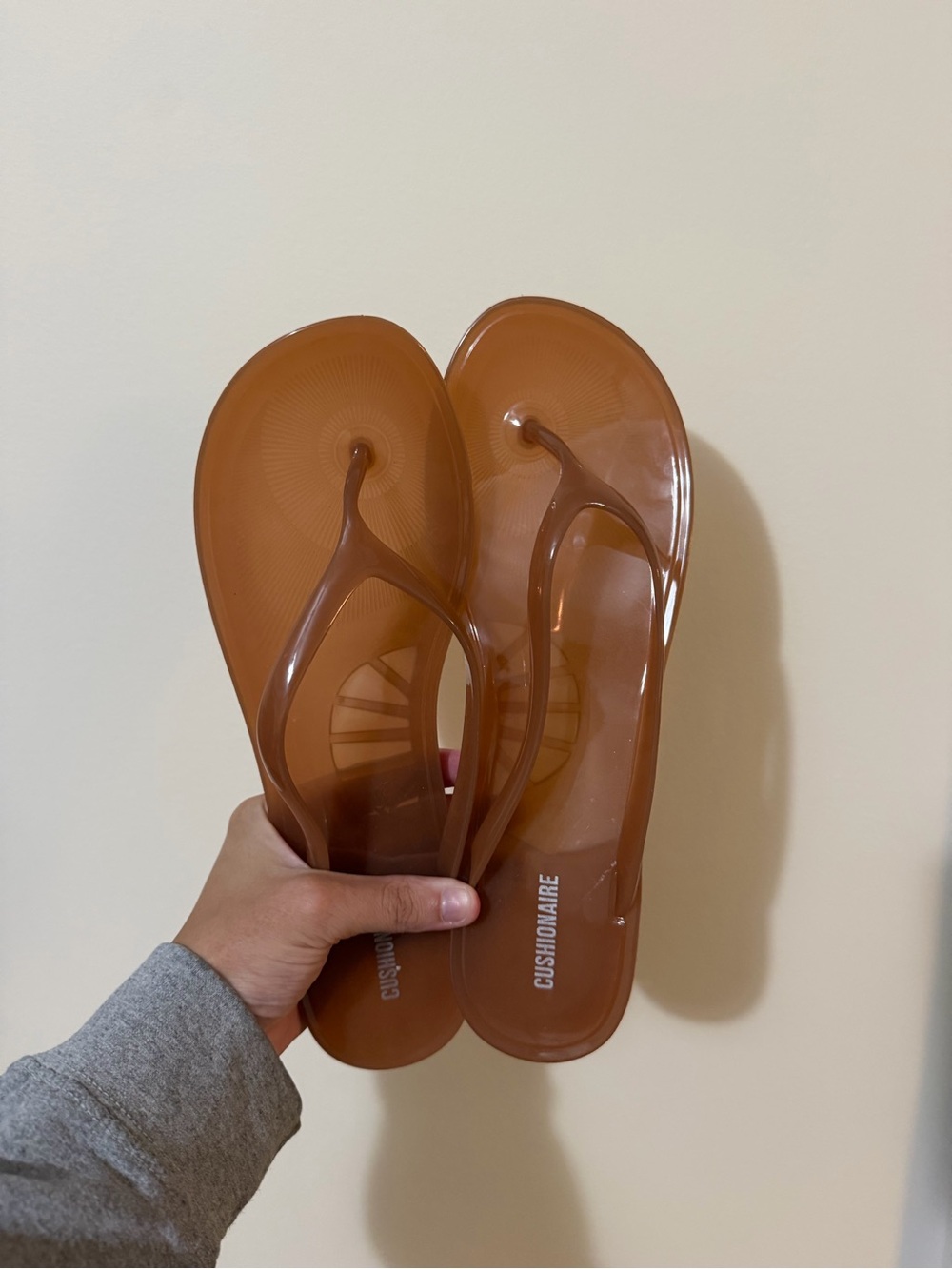 Cushionaire Women's Tan Jelly Flip Flop Sandals